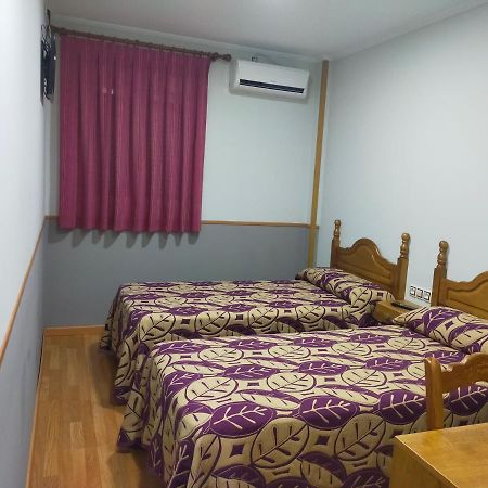 Hostal Banderas Fuensanta de Martos Exterior foto