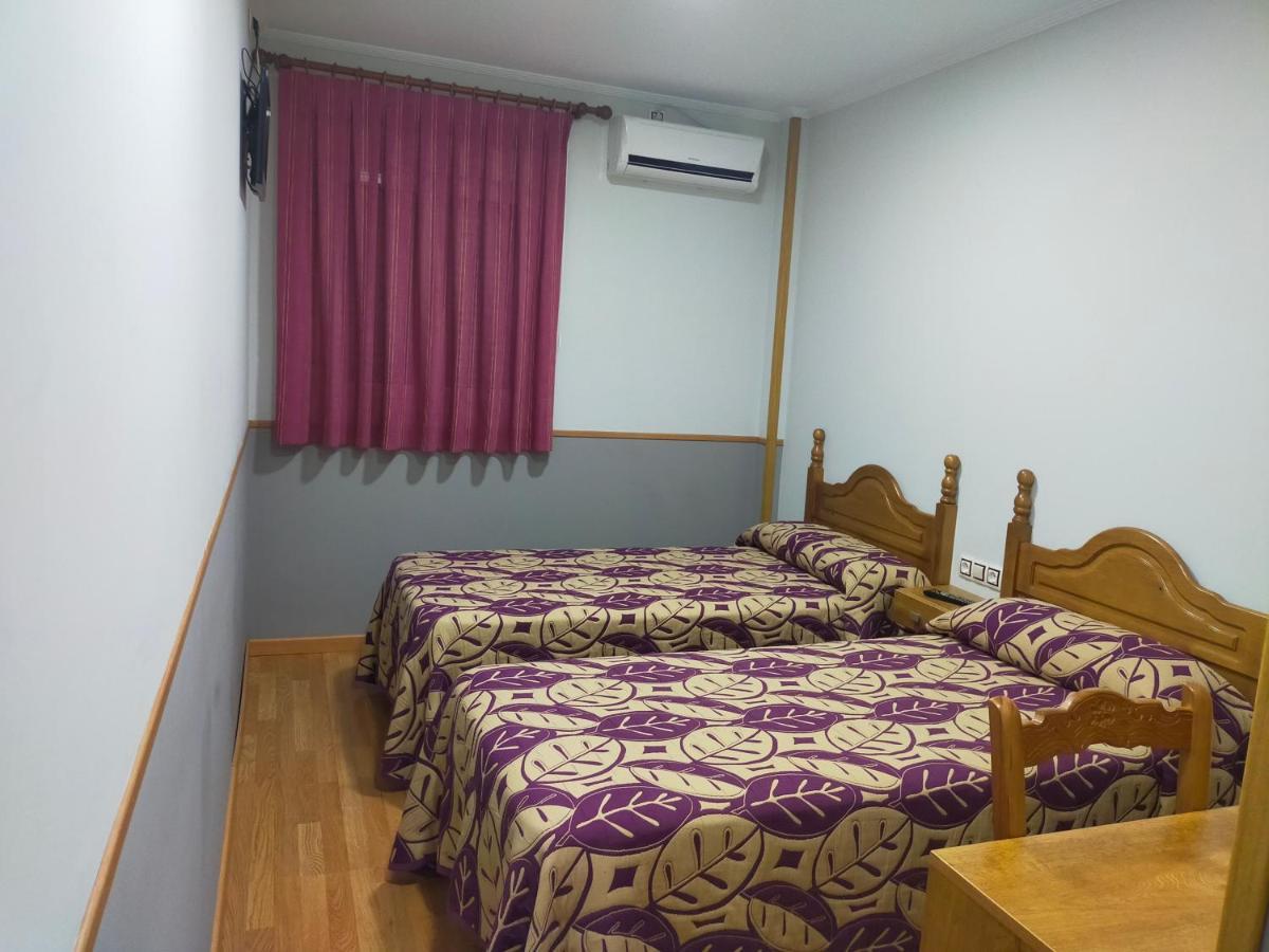 Hostal Banderas Fuensanta de Martos Exterior foto