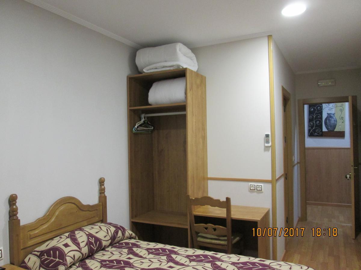Hostal Banderas Fuensanta de Martos Exterior foto
